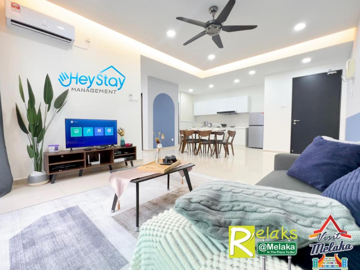 Novo 8 Residence Bachang By Heystay Management Kampong Tambak Kültér fotó