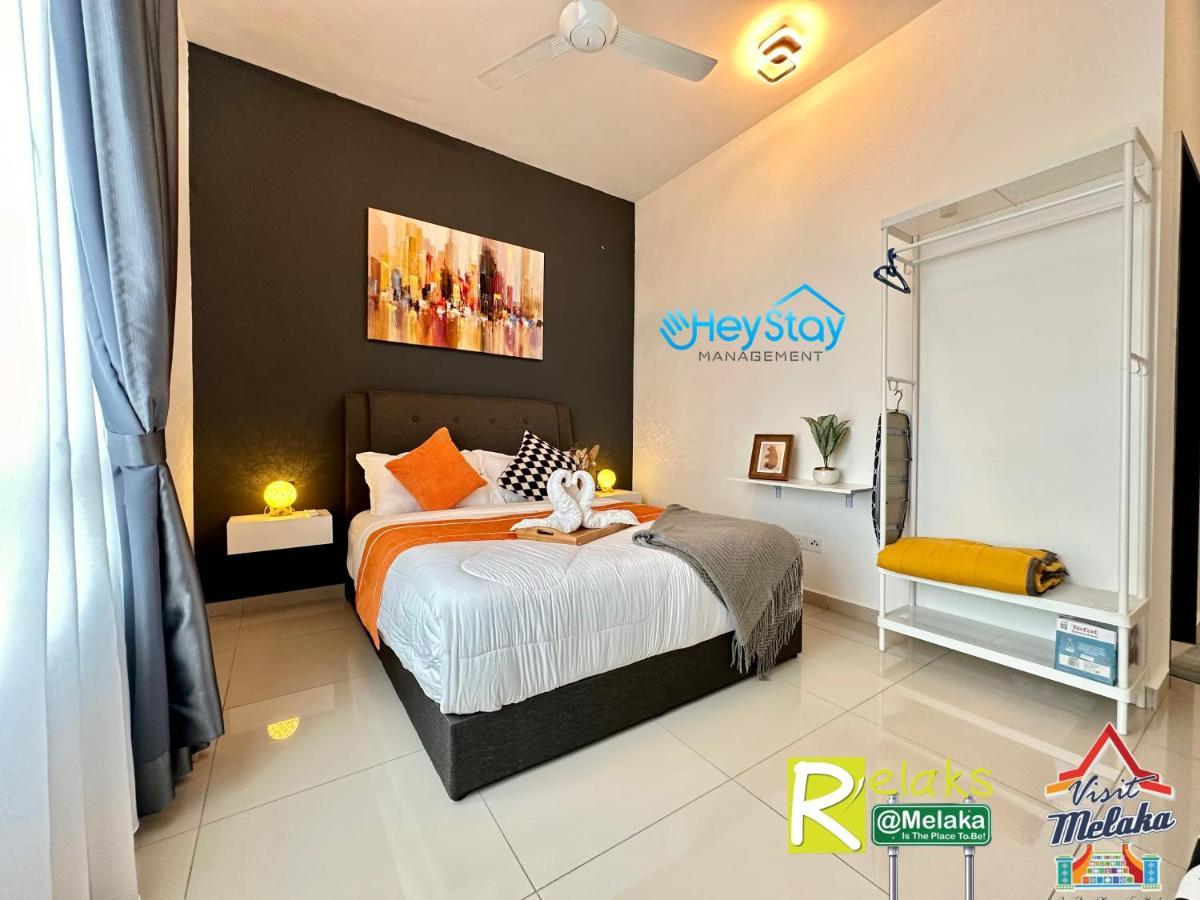 Novo 8 Residence Bachang By Heystay Management Kampong Tambak Kültér fotó