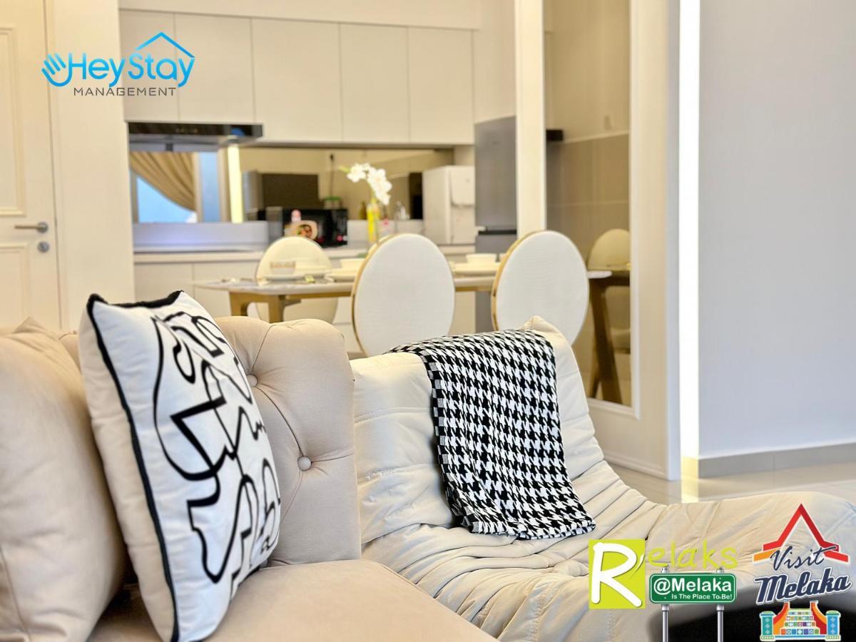 Novo 8 Residence Bachang By Heystay Management Kampong Tambak Kültér fotó