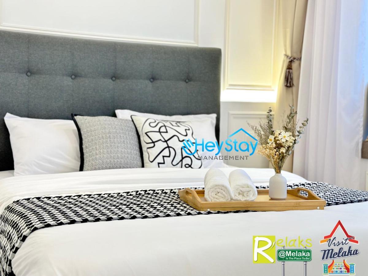 Novo 8 Residence Bachang By Heystay Management Kampong Tambak Kültér fotó