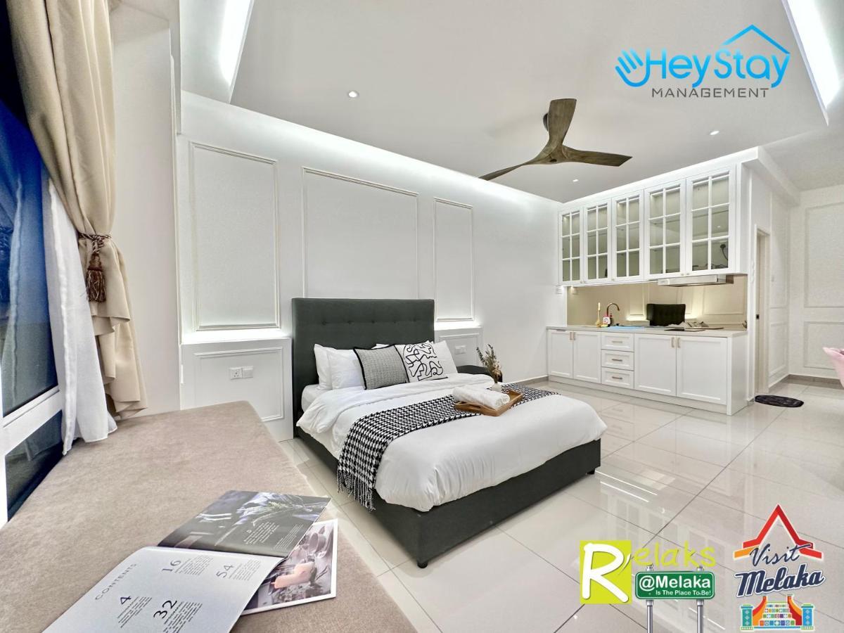 Novo 8 Residence Bachang By Heystay Management Kampong Tambak Kültér fotó